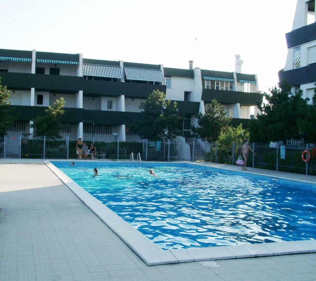 Residence Molo Лидо деле Национи Екстериор снимка